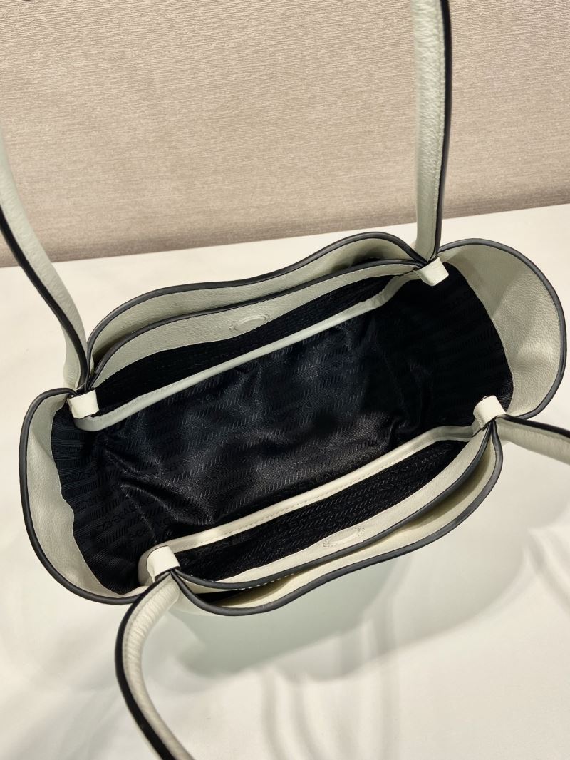 Pra*a tote bags